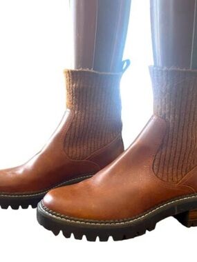 Universal Thread Tan Brown Chelsea Lug Ankle Boots